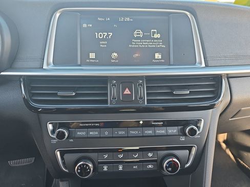 Used 2020 Kia Optima LX image 21