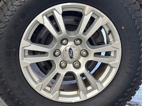 Used 2015 Ford F150 Lariat w/ Equipment Group 501A Mid AWD/4WD image 31