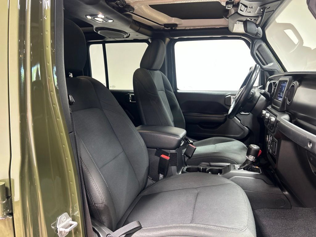Used 2021 Jeep Gladiator Sport AWD/4WD image 19