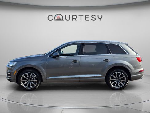 Used 2018 Audi Q7 3.0T Premium Plus w/ Premium Plus Package AWD/4WD image 2