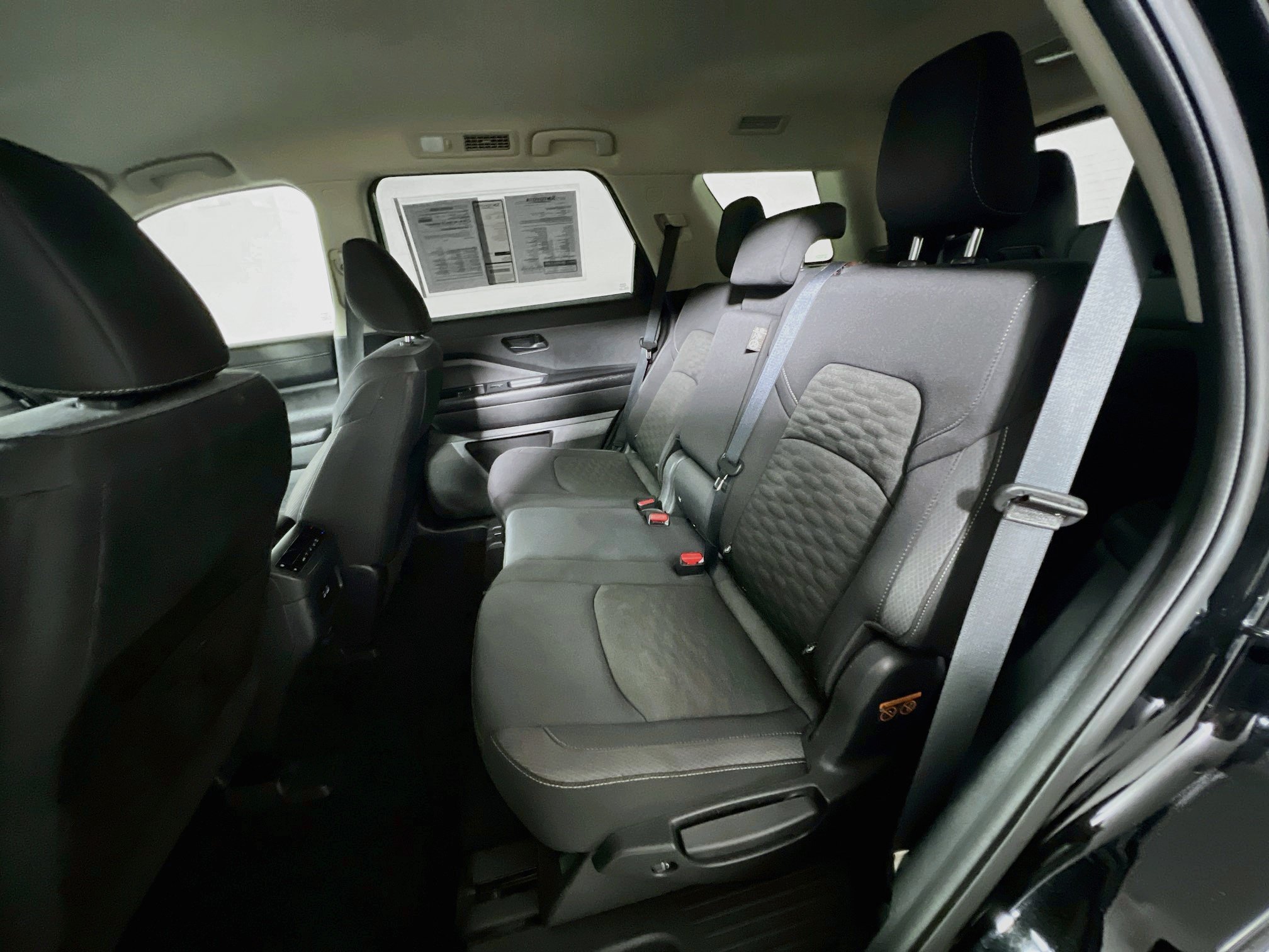 Used 2024 Nissan Pathfinder SV FWD image 29