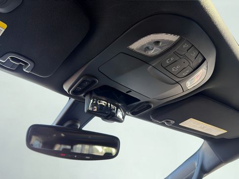 Used 2020 Chrysler Pacifica Limited FWD image 54