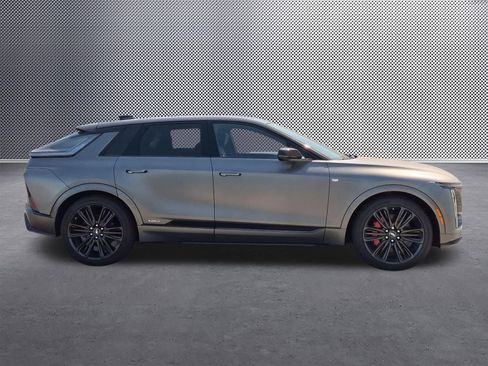 New 2026 Cadillac Lyriq V w/ Exterior Carbon Fiber Package AWD/4WD image 6