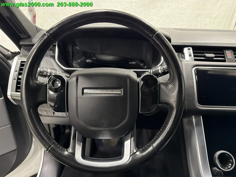 Used 2020 Land Rover Range Rover Sport HSE AWD/4WD image 4