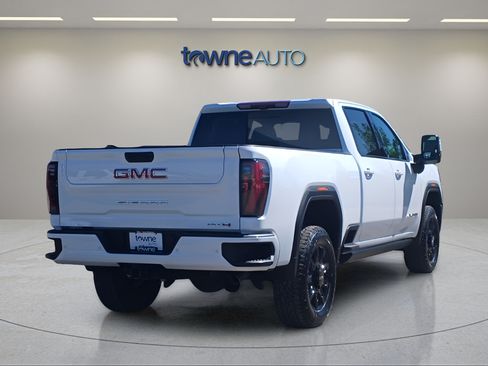 Used 2026 GMC Sierra 2500 AT4 w/ AT4 Premium Plus Package AWD/4WD image 8