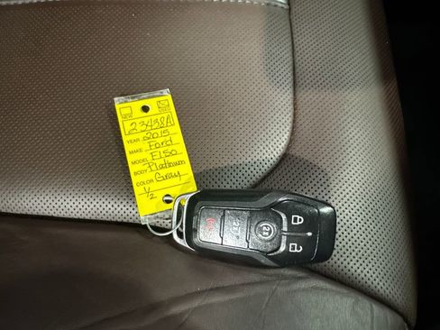 Used 2015 Ford F150 Platinum w/ Equipment Group 701A Luxury image 44