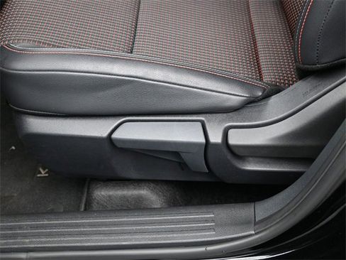 Used 2025 Nissan Kicks SR image 21