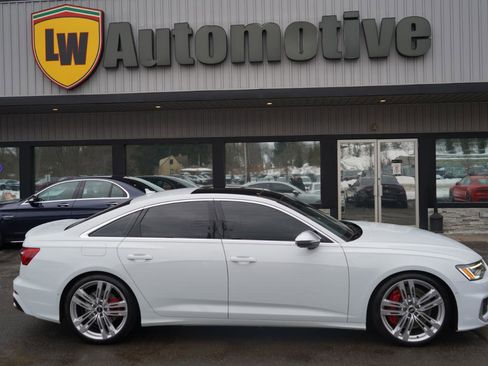 Used 2021 Audi S6 Premium Plus w/ S Sport Package image 4