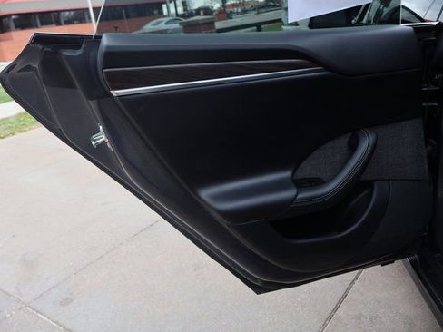 Used 2022 Tesla Model S AWD/4WD image 17