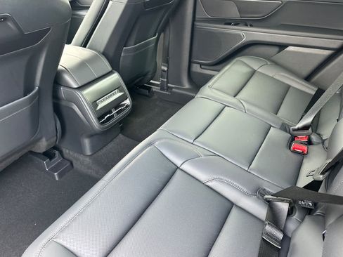 New 2026 Lincoln Nautilus Premier image 4