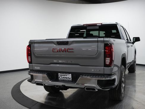 New 2026 GMC Sierra 1500 SLE image 8