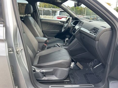 Used 2023 Volkswagen Tiguan SE R-Line image 26
