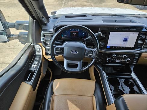 Certified 2024 Ford F250 Lariat w/ Lariat Ultimate Package AWD/4WD image 29