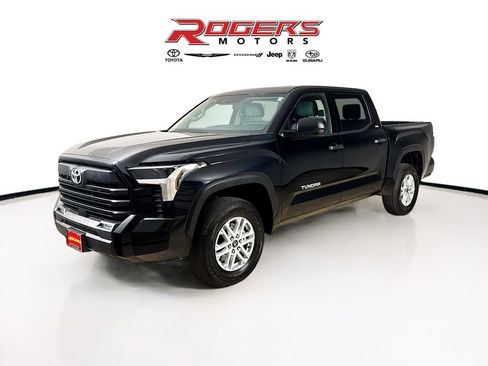 Used 2023 Toyota Tundra SR5 AWD/4WD image 8