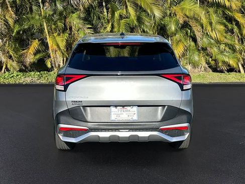 Used 2024 Kia Sportage LX image 6