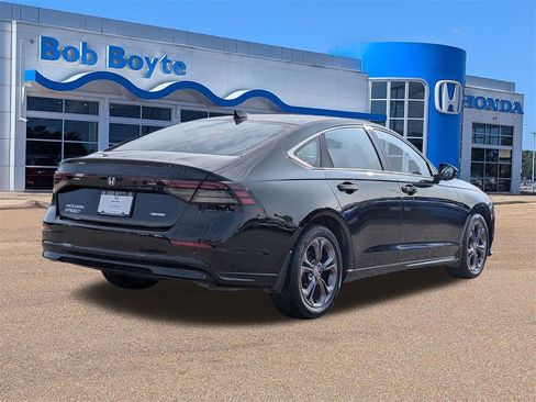 Certified 2024 Honda Accord EX-L image 3