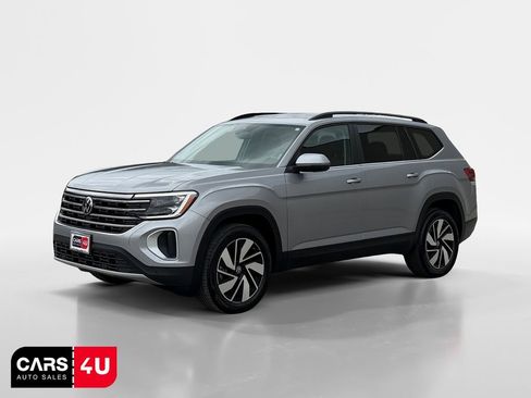 Used 2025 Volkswagen Atlas SE image 3