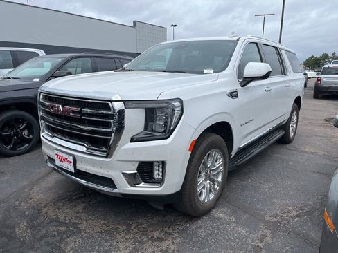 Used 2024 GMC Yukon XL SLT image 7