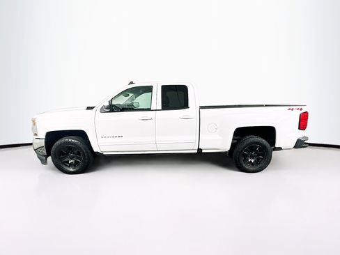Used 2018 Chevrolet Silverado 1500 LT AWD/4WD image 4