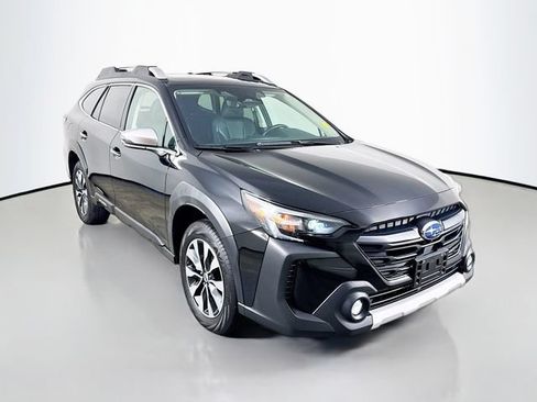 Used 2024 Subaru Outback Touring AWD/4WD image 3