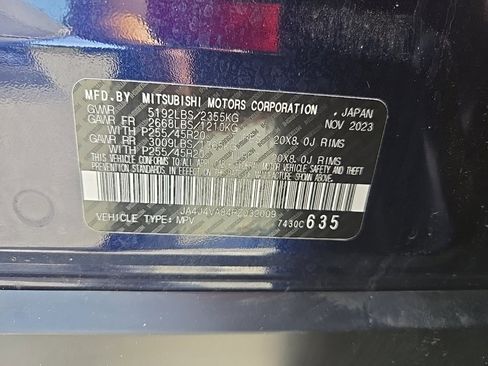 Used 2024 Mitsubishi Outlander SE image 11