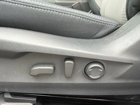 Used 2025 Subaru Outback Premium w/ Popular Package #1A image 23