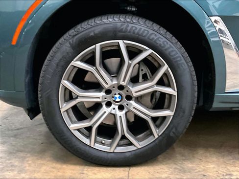 Used 2024 BMW X7 xDrive40i AWD/4WD image 12
