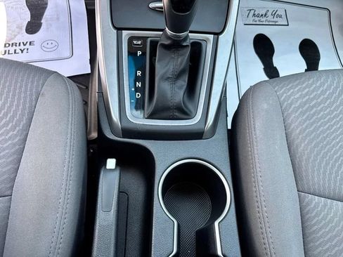 Used 2016 Hyundai Elantra SE w/ Option Group 02 FWD image 16