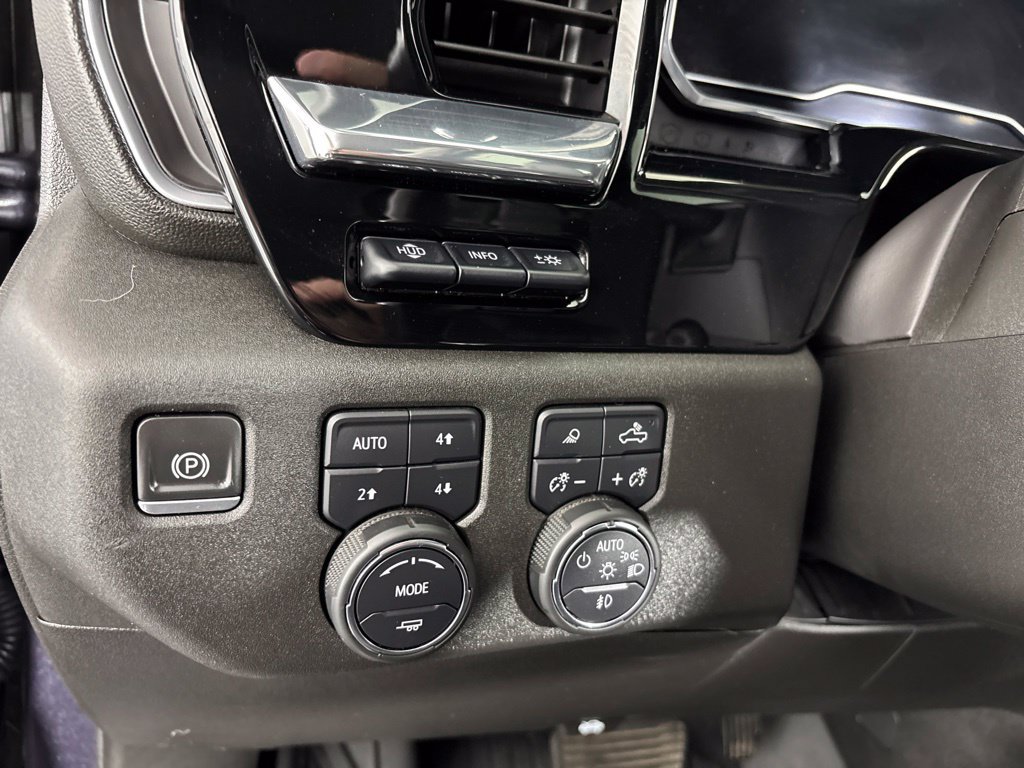 Certified 2023 Chevrolet Silverado 1500 LTZ w/ LTZ Premium Package AWD/4WD image 34