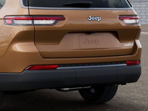 New 2026 Jeep Grand Cherokee L Limited RWD image 13