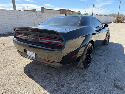 Used 2021 Dodge Challenger SRT Hellcat Redeye image 7