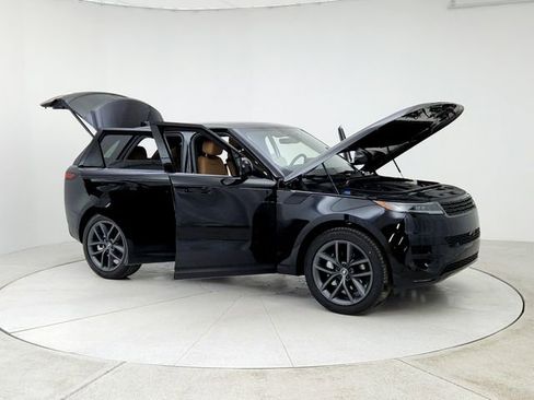 Certified 2025 Land Rover Range Rover Sport SE AWD/4WD image 10