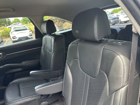Used 2023 Kia Sorento EX FWD image 15