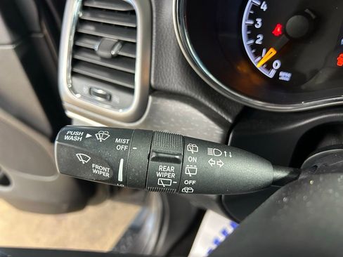 Used 2018 Jeep Grand Cherokee Limited w/ Trailer Tow Group IV image 23