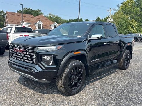 Used 2025 GMC Canyon Denali w/ LPO, Denali Black Edition AWD/4WD image 3