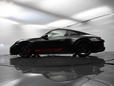 Used 2023 Porsche 911 GT3 image 44