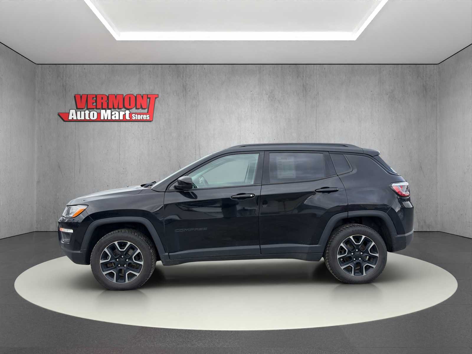 Used 2019 Jeep Compass Sport AWD/4WD image 5