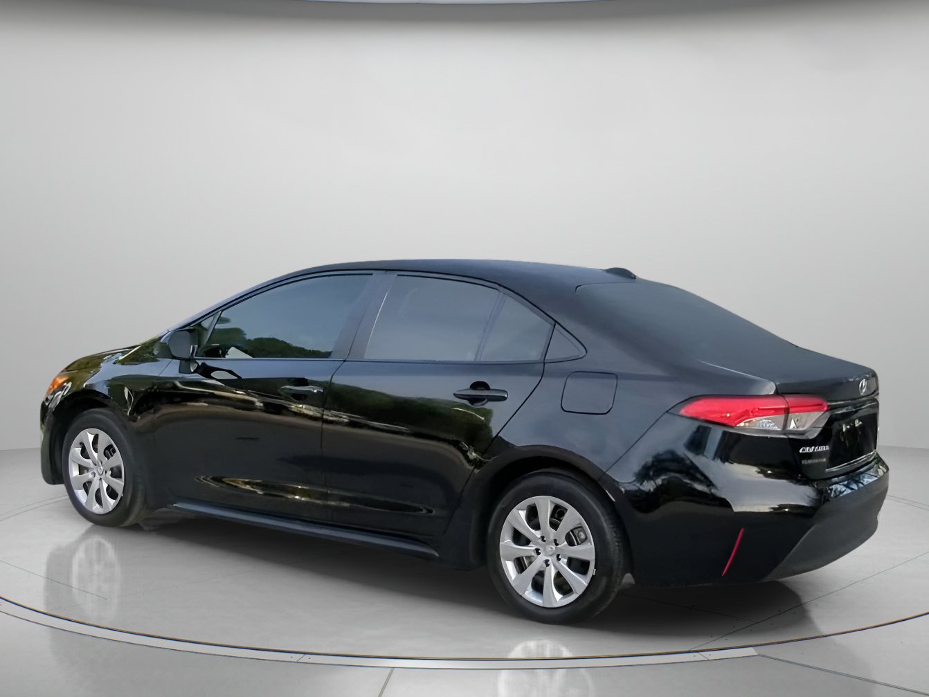 Used 2024 Toyota Corolla LE FWD image 19