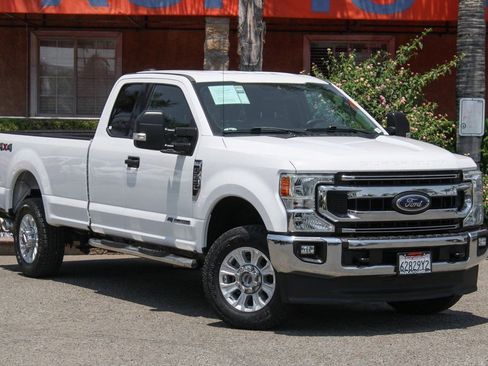 Used 2020 Ford F250 XLT w/ XLT Value Package AWD/4WD image 2