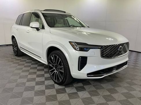 New 2026 Volvo XC90 B5 Ultra AWD/4WD image 3