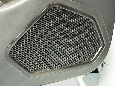 Used 2022 Lamborghini Huracan EVO RWD image 19