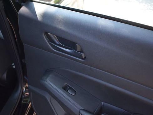 Used 2025 Nissan Altima 2.5 SV FWD image 25