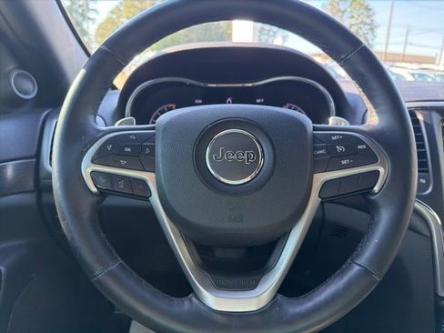Used 2017 Jeep Grand Cherokee Altitude RWD image 18
