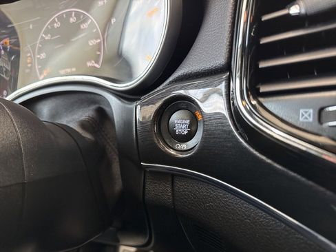 Used 2019 Jeep Grand Cherokee Trailhawk w/ Trailhawk Luxury Group image 29