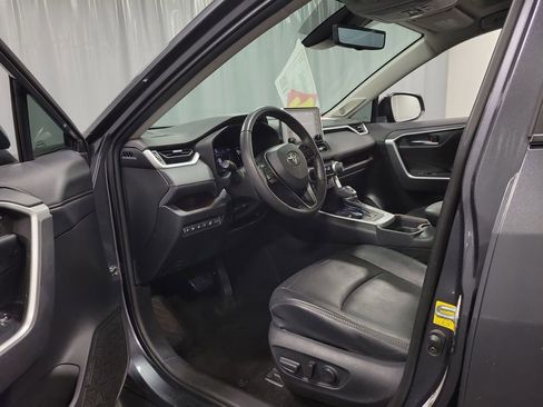 Used 2021 Toyota RAV4 Limited AWD/4WD image 12