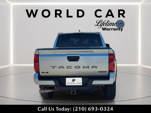 Used 2025 Toyota Tacoma TRD Off-Road AWD/4WD image 4