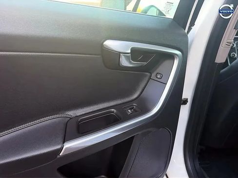 Used 2015 Volvo V60 T5 Premier FWD image 30