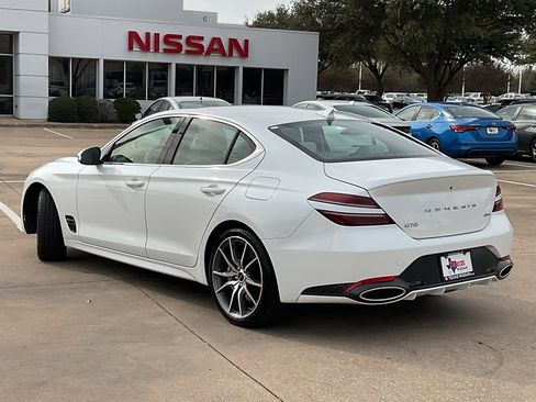 Used 2025 Genesis G70 2.5T image 7