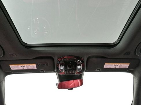 New 2025 Maserati Grecale Modena image 5