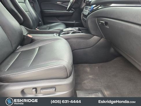 Used 2021 Honda Pilot Touring image 16
